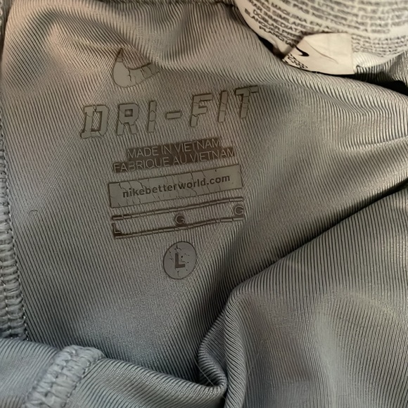 Pink Nike shorts - Picture 3 of 3